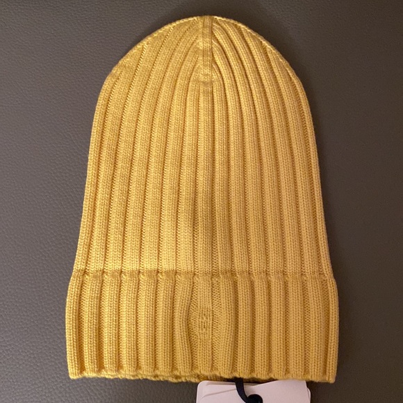 NEW Auth. MONCLER beanie, skull logo wool HAT ONE SZ FITS ALL; UNISEX - Picture 7 of 16